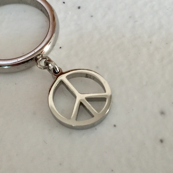 ☮️ Peace Sign Charm Ring | Stainless Steel - Picture 7 of 7